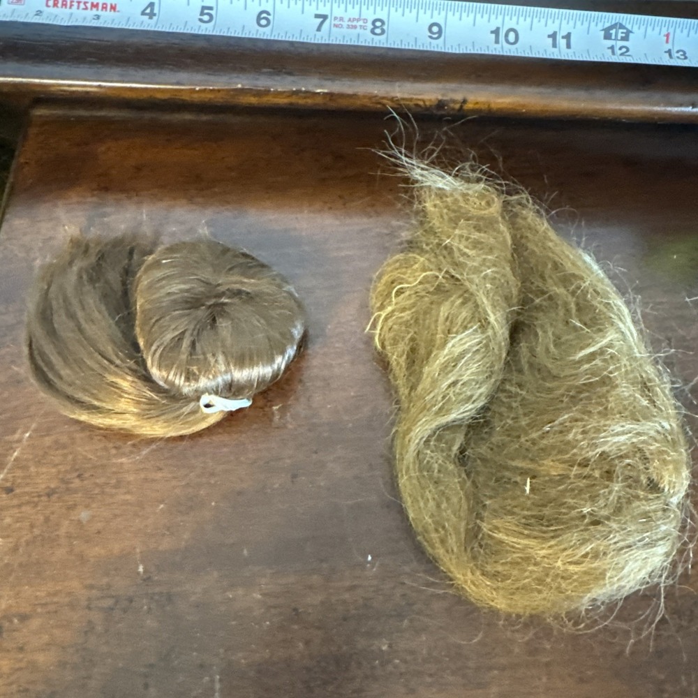 17 Pc. Lot of Various sizes, Color & Brands Doll Wigs Vintage Doll Hair Clips - Picture 8 of 16